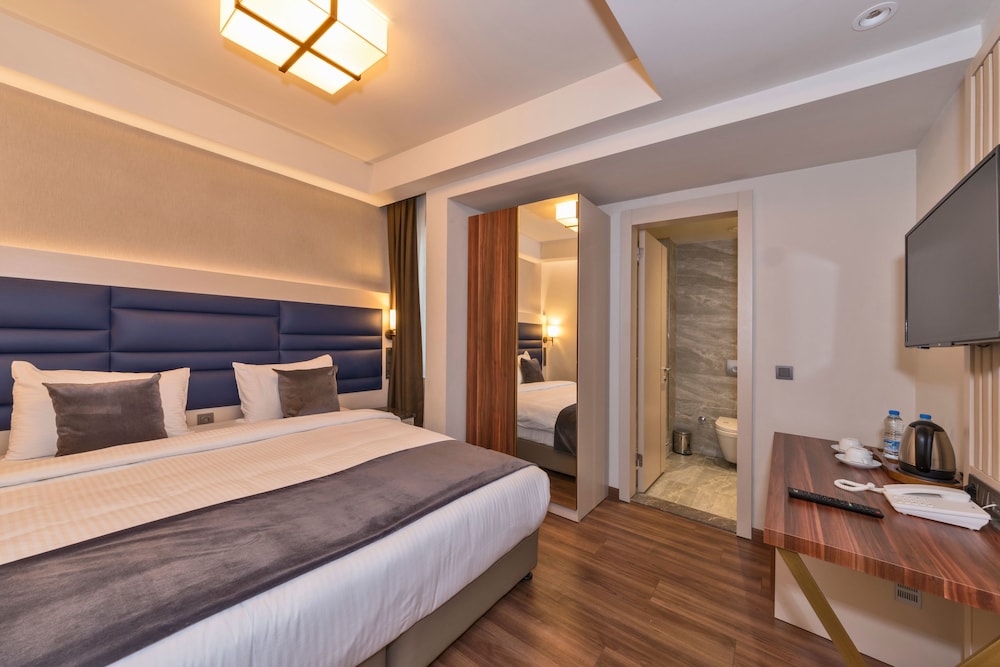 Golden Royal Hotel & Spa 10/50