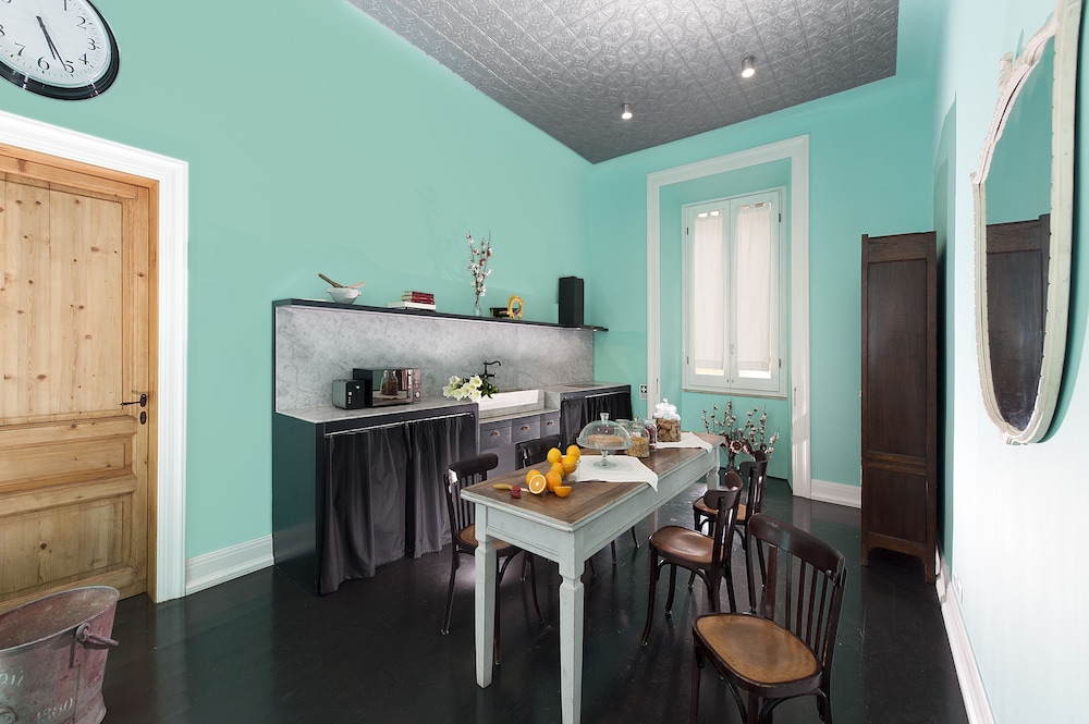 Manin Suites 41/51