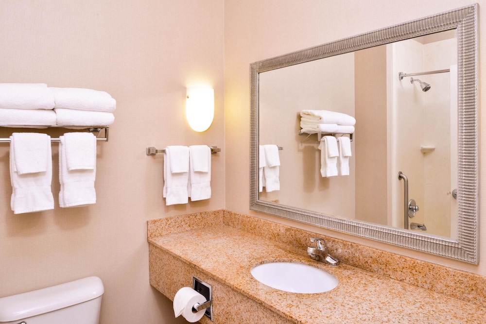 Comfort Suites Mount Vernon 18/36