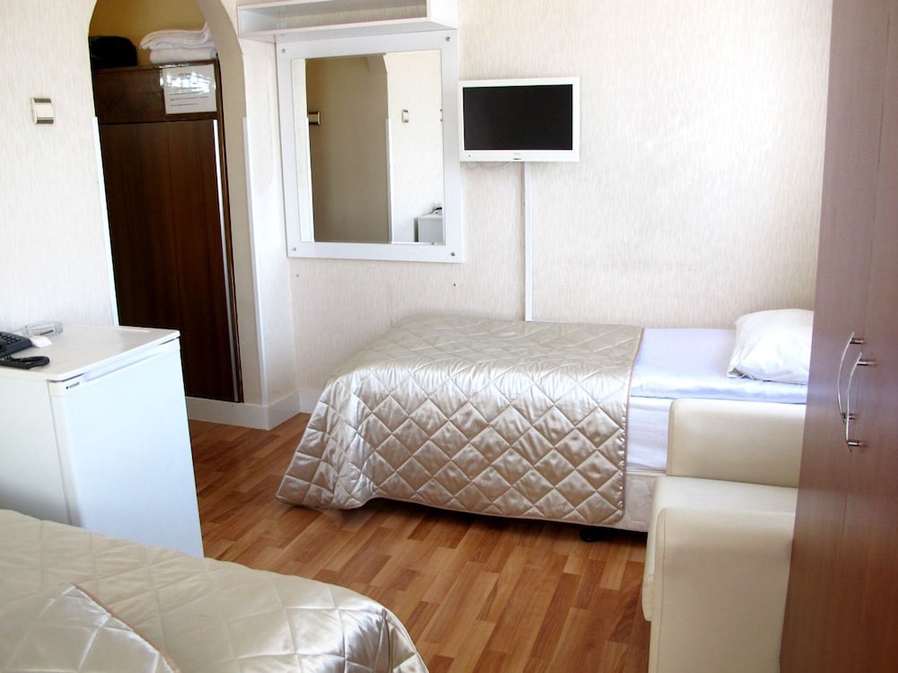 Idrisoglu Hotel 12/18