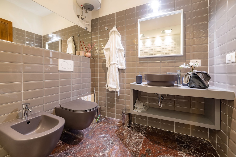 Lombardia40 Luxury Suites 29/36