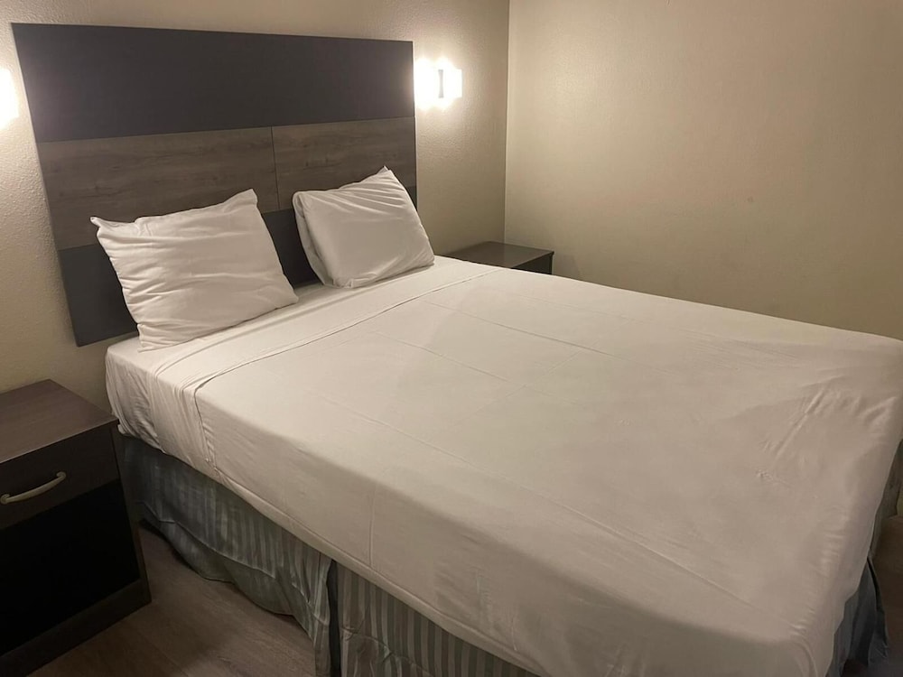 Colony Inn Buena Park 20/64