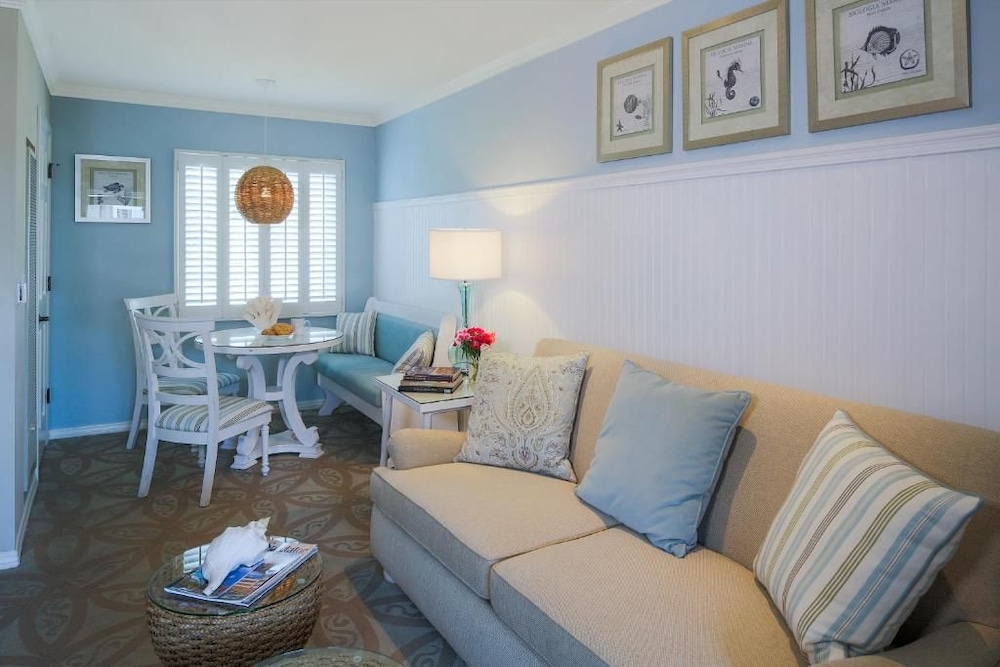 Scripps Inn La Jolla Cove 30/48