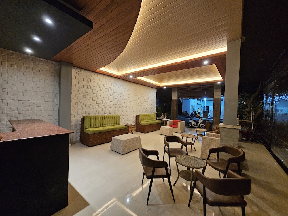 Putri Ayu Cottages 45/63