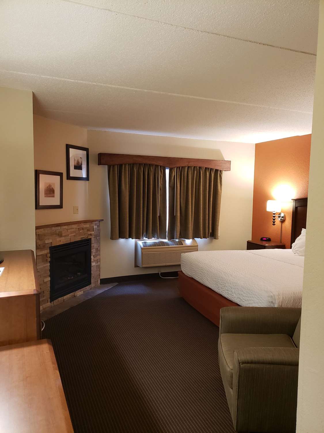 Americinn By Wyndham Iron River 3/25