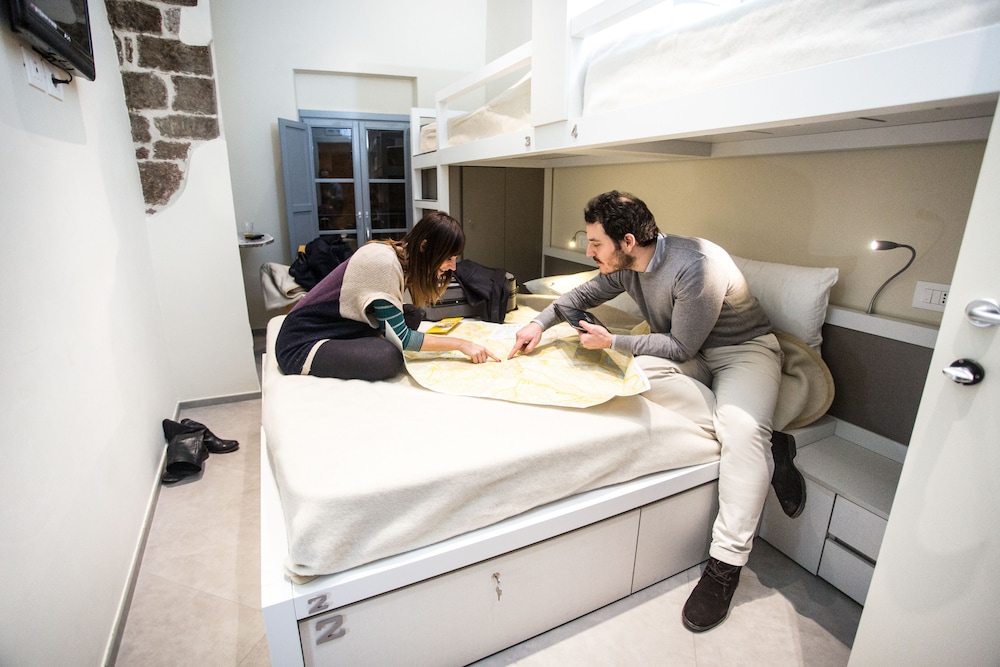 Little Italy Hostel 5/32