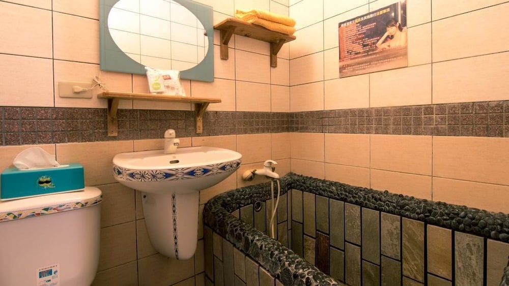 ShanKou Hotspring Hotel 49/53