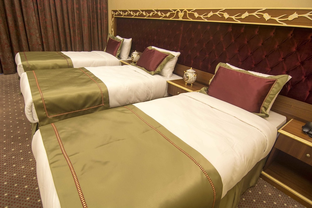 MB DELUXE HOTEL 28/59