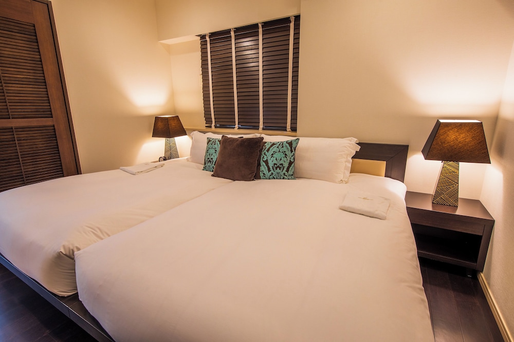 PREMIUM, SUITE, QUADRUPLE, CONDO BUILDING