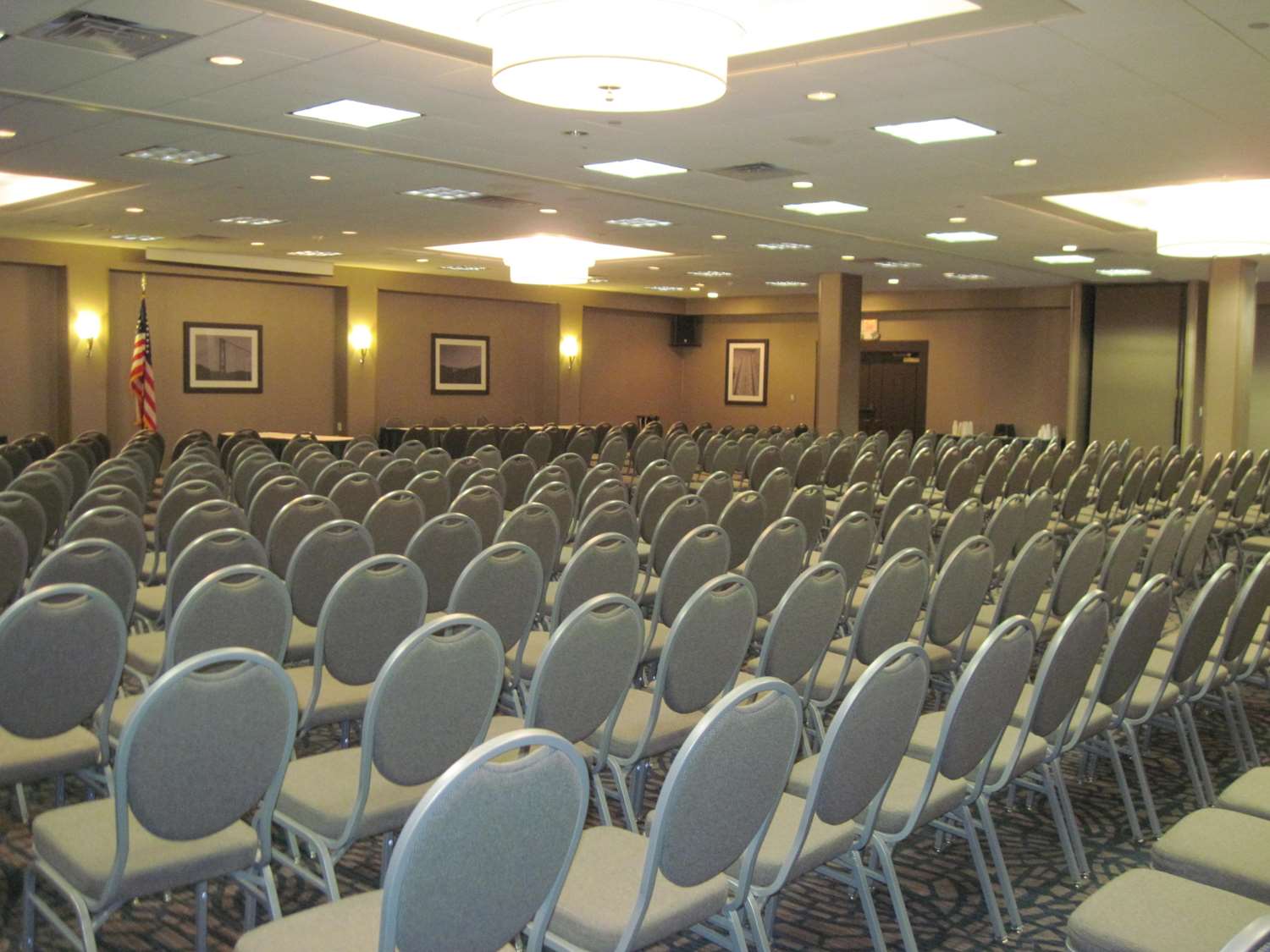 Kingston Hotel And Conference Center 24/28