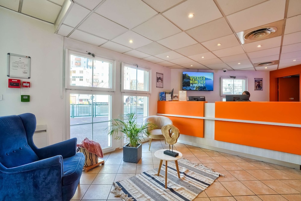 PREMIERE CLASSE PARIS OUEST PONT DE SURESNES 14/55