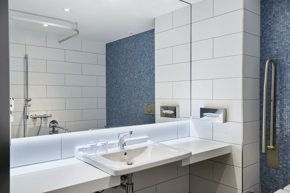 Holiday Inn Express Berlin - Alexanderplatz 28/67