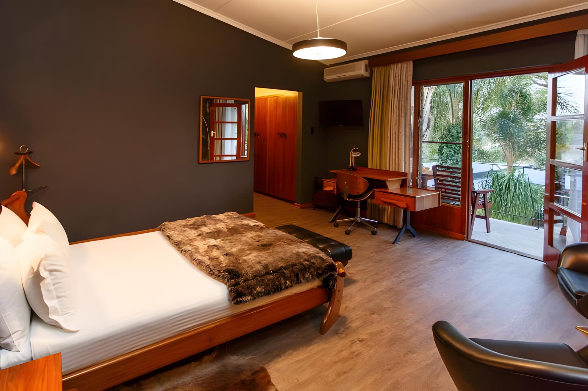 Deluxe, Double Bed