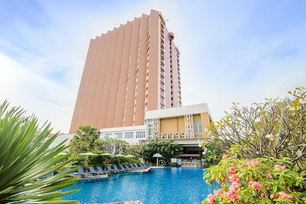 Golden Beach Cha Am Hotel 3/50