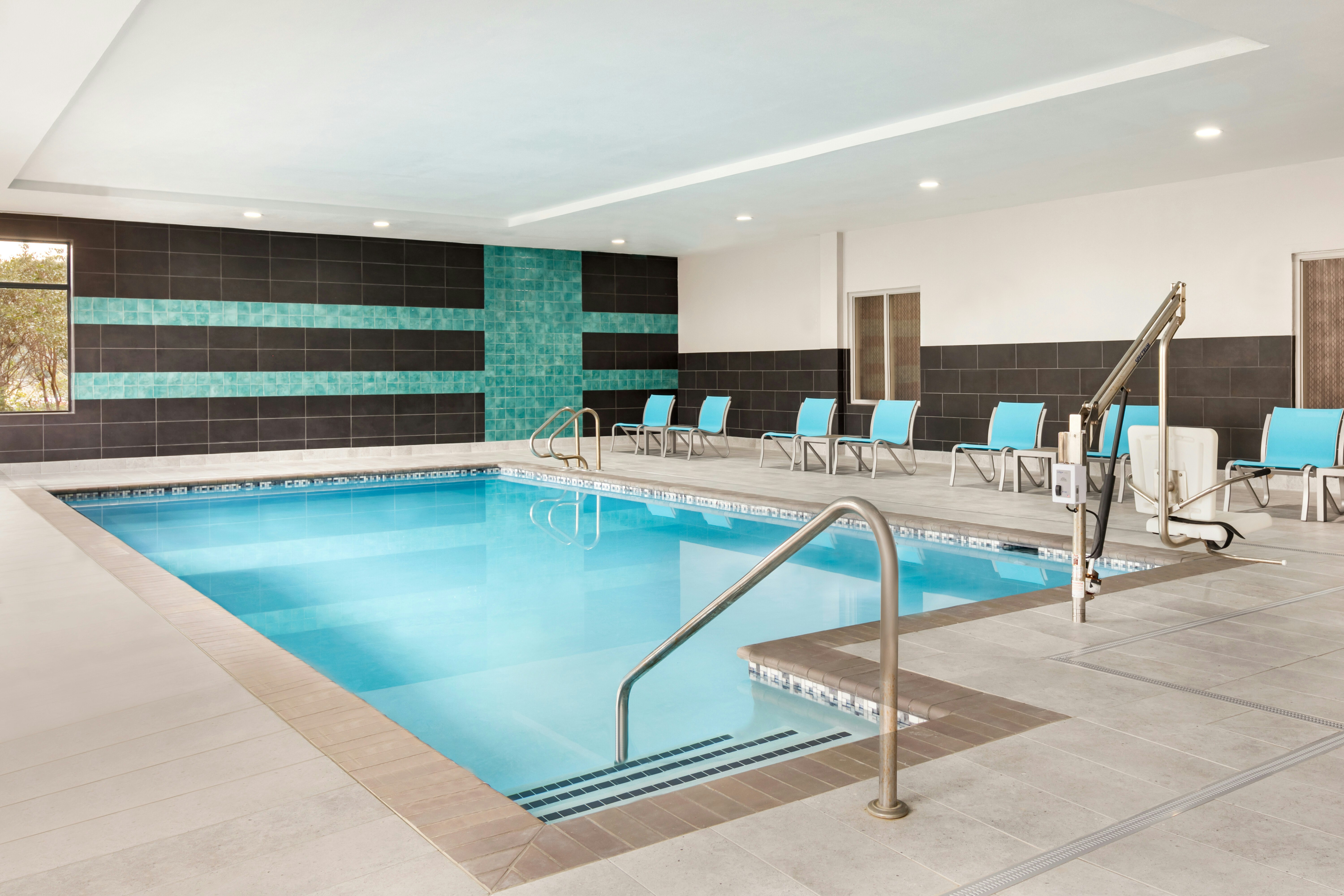 Holiday Inn Express Hotel And Suites Norfolk Airport 33/60