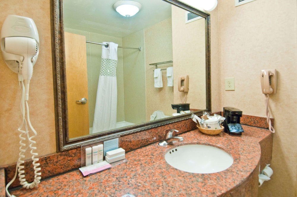 Hampton Inn Canton 16/56