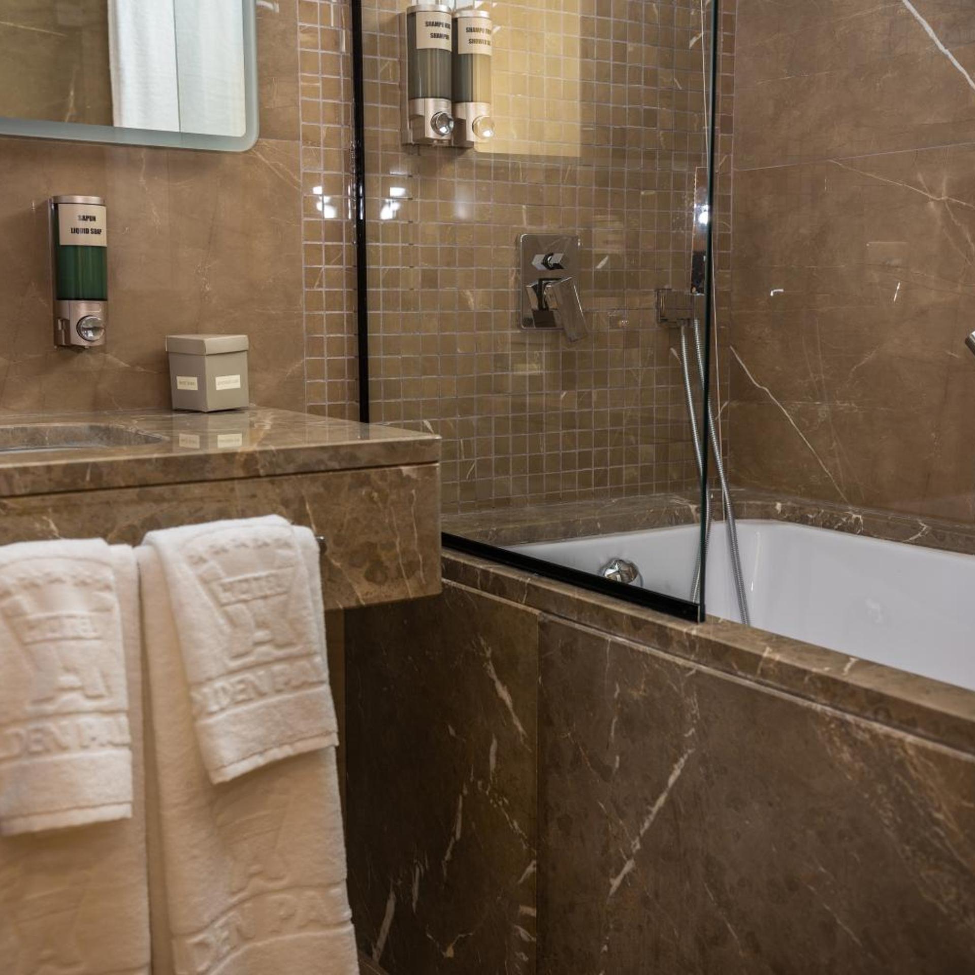 Golden Palace Hotel Shkoder 62/63