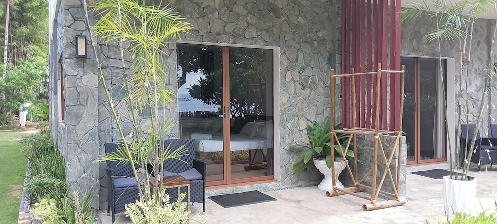 Ananyana Beach Resort 7/70