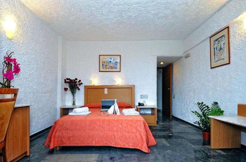 Lobby at Karteros Hotel, HERSONISSOS