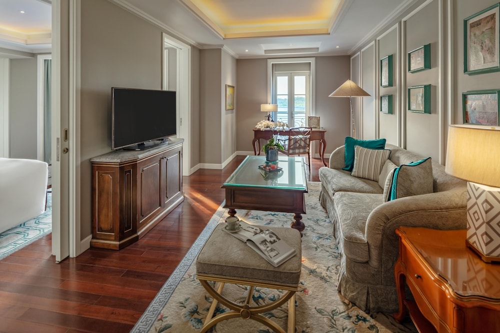 Mia Saigon Luxury Boutique Hotel 36/72