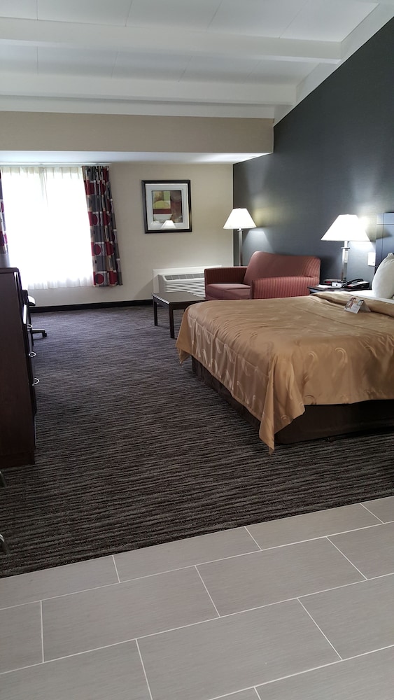 Quality Inn and Suites Danbury Near University 26/44