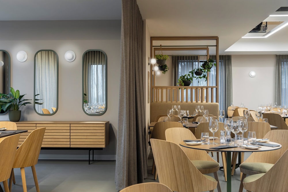 voco Zeal Exeter Science Park By IHG 36/50
