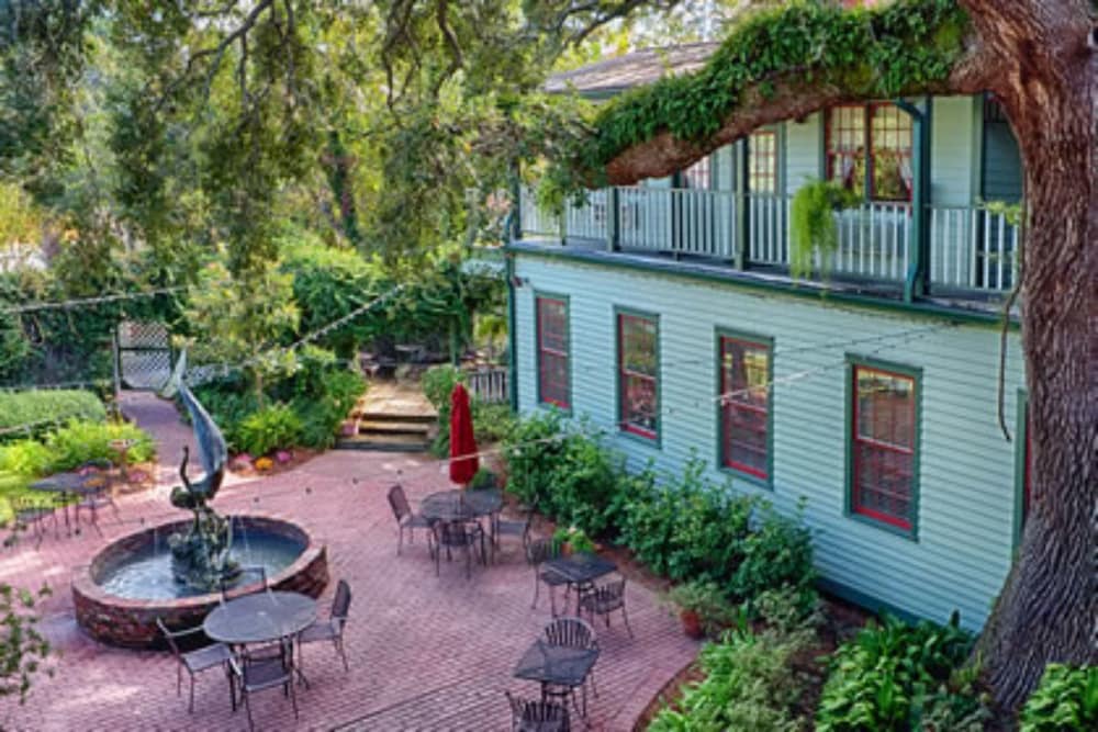 Florida House Inn 54/55