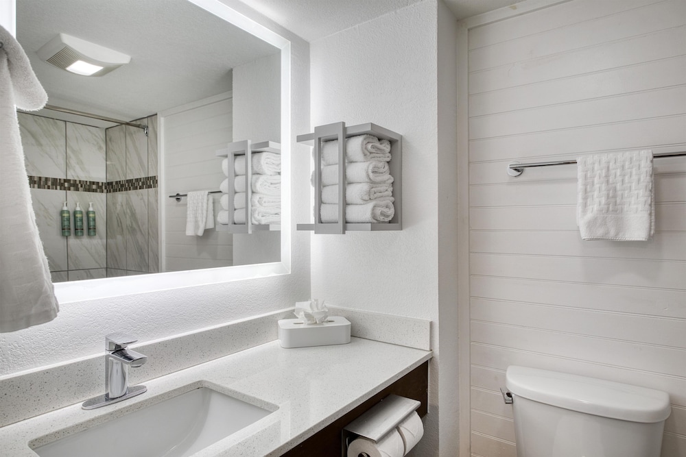 غرفة قياسية بسريرين كوين، Best Western Johnson's Inn Downtown Gatlinburg 8/8