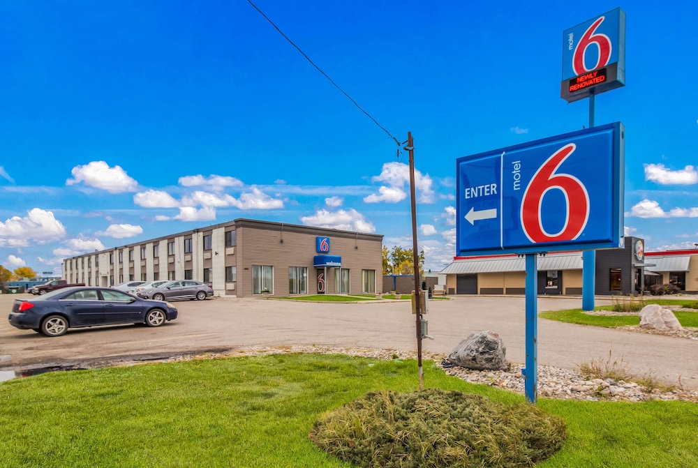 Motel6 Fargo, ND - West Acres - North Fargo image