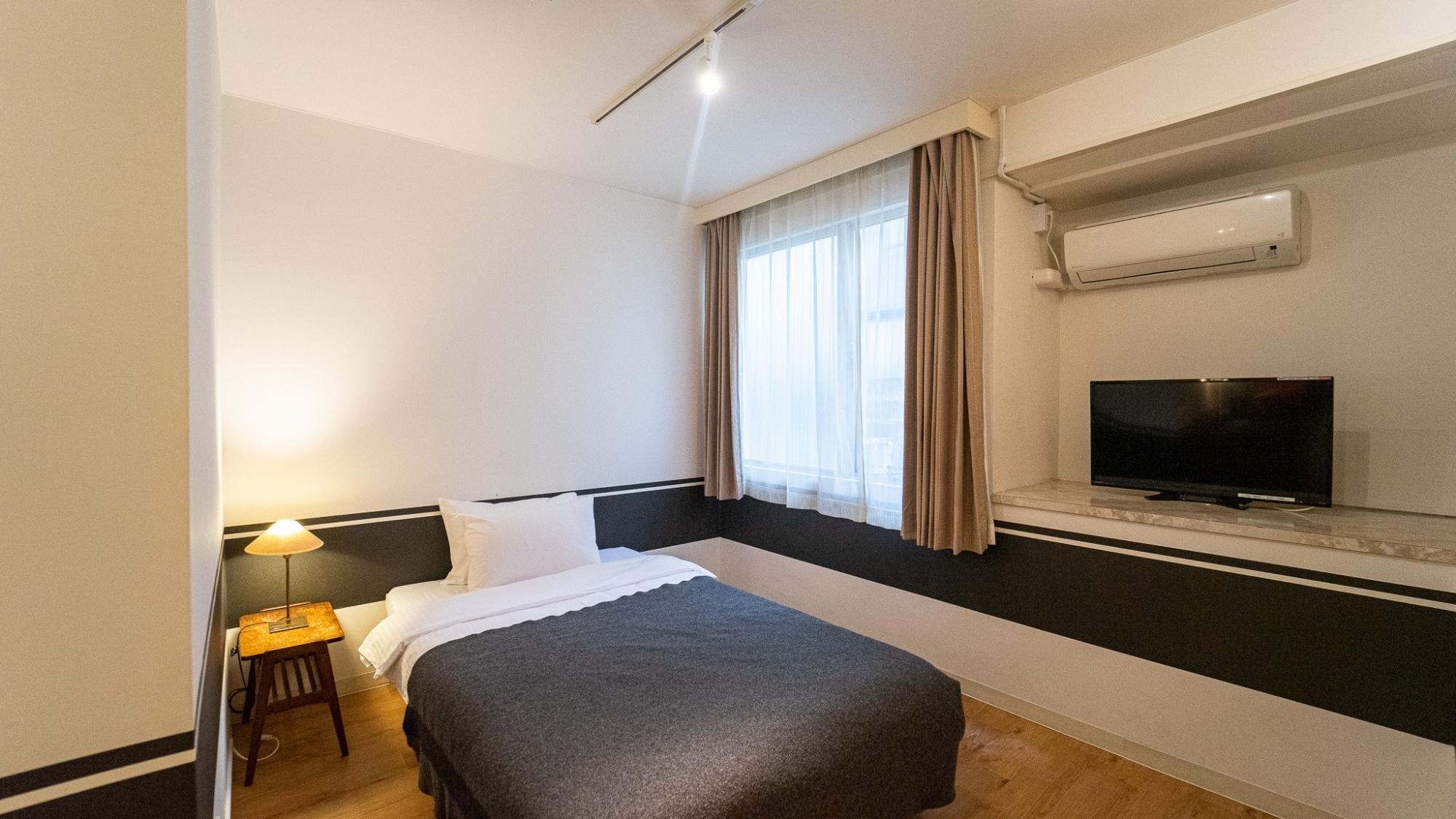 Semi Room, Double Bed, Shared Bathroom