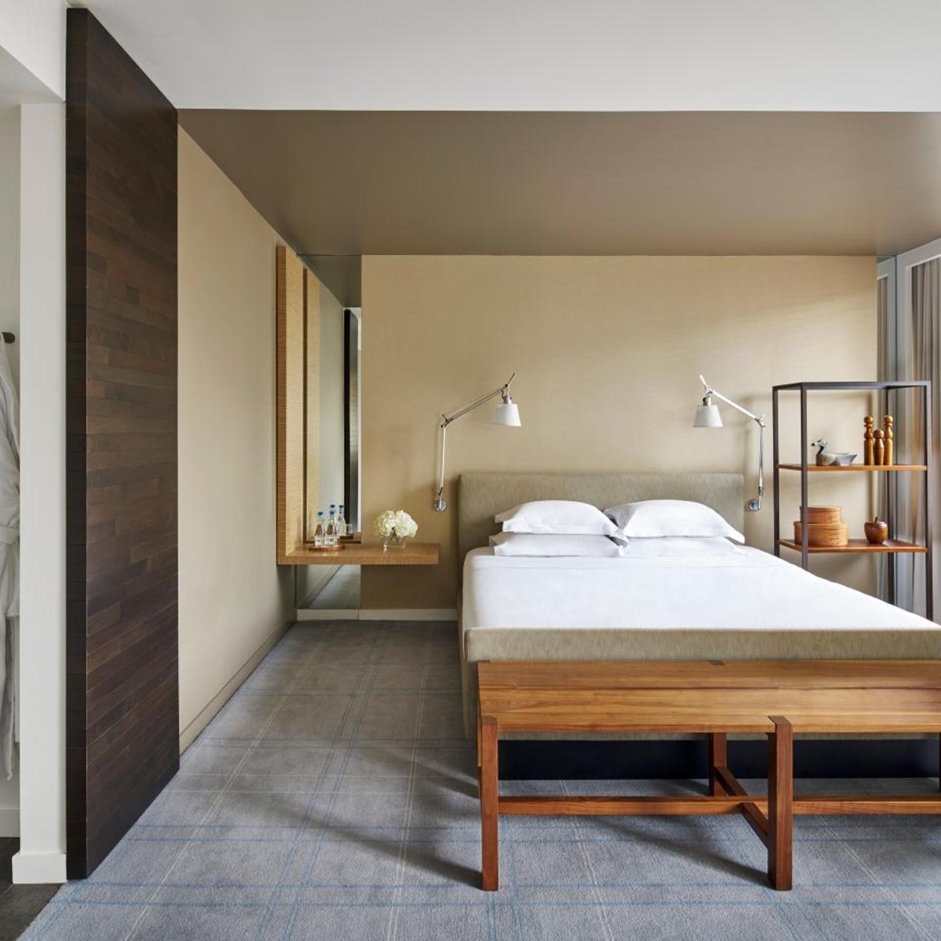 Executive, Suite