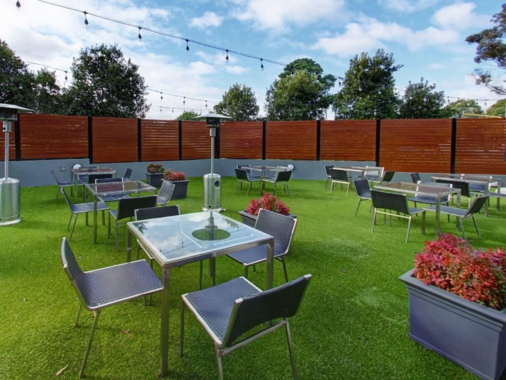 IBIS MELBOURNE GLEN WAVERLEY 55/76