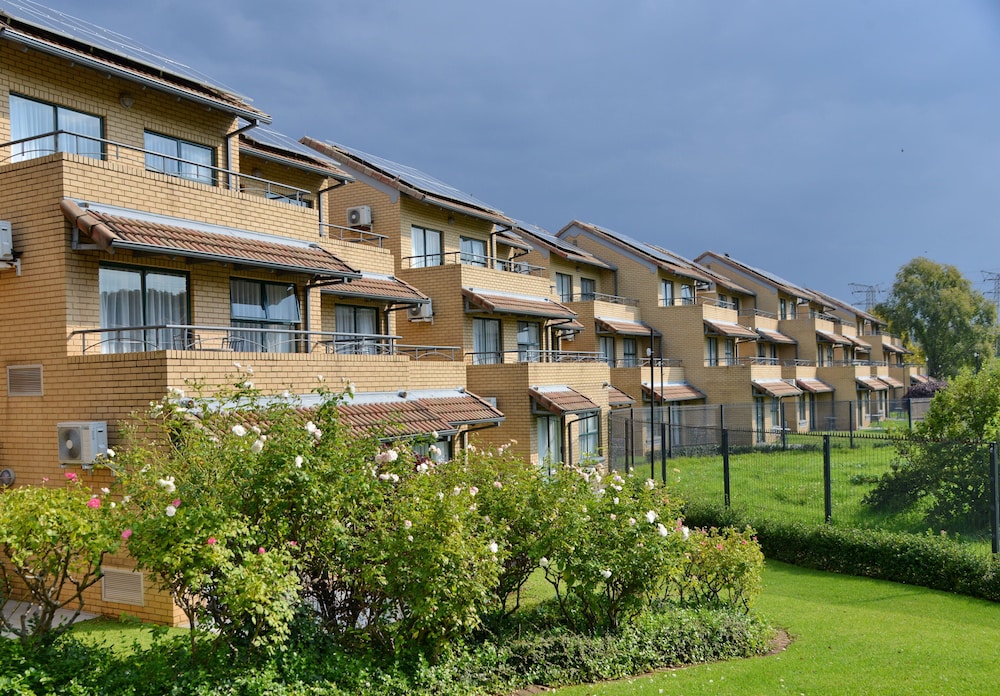City Lodge Hotel Eastgate 34/37