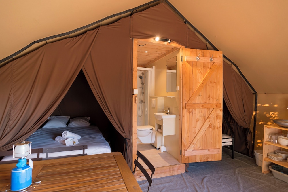 Huttopia Bourg Saint Maurice 20/48
