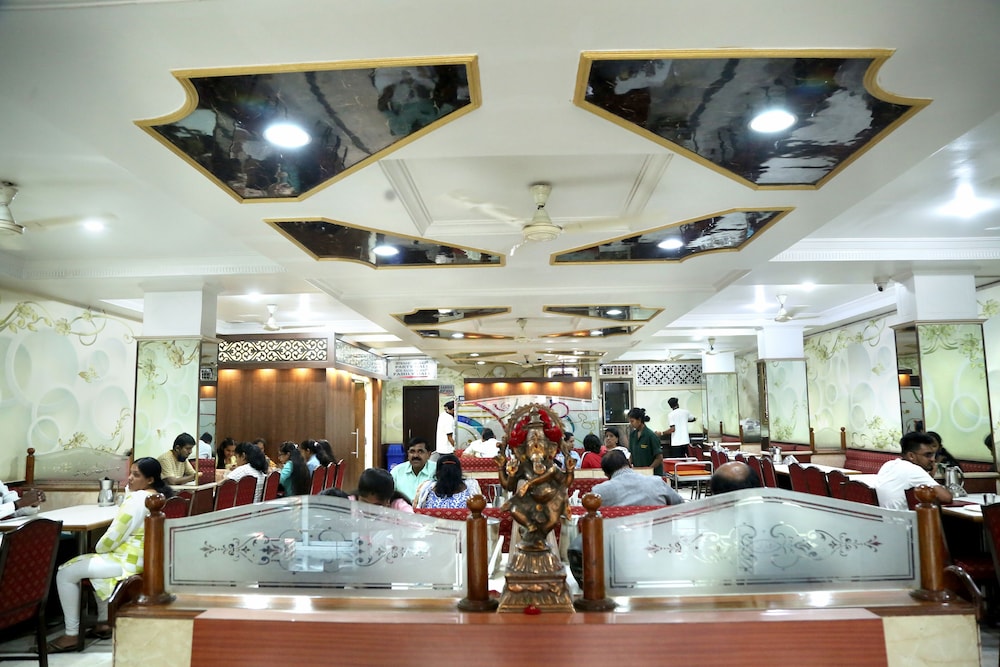 Soundarya Hotel 30/38