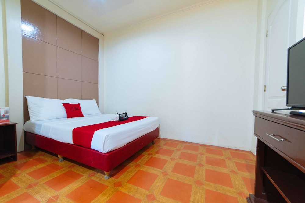 Reddoorz Near Walking Street Angeles City 8/21
