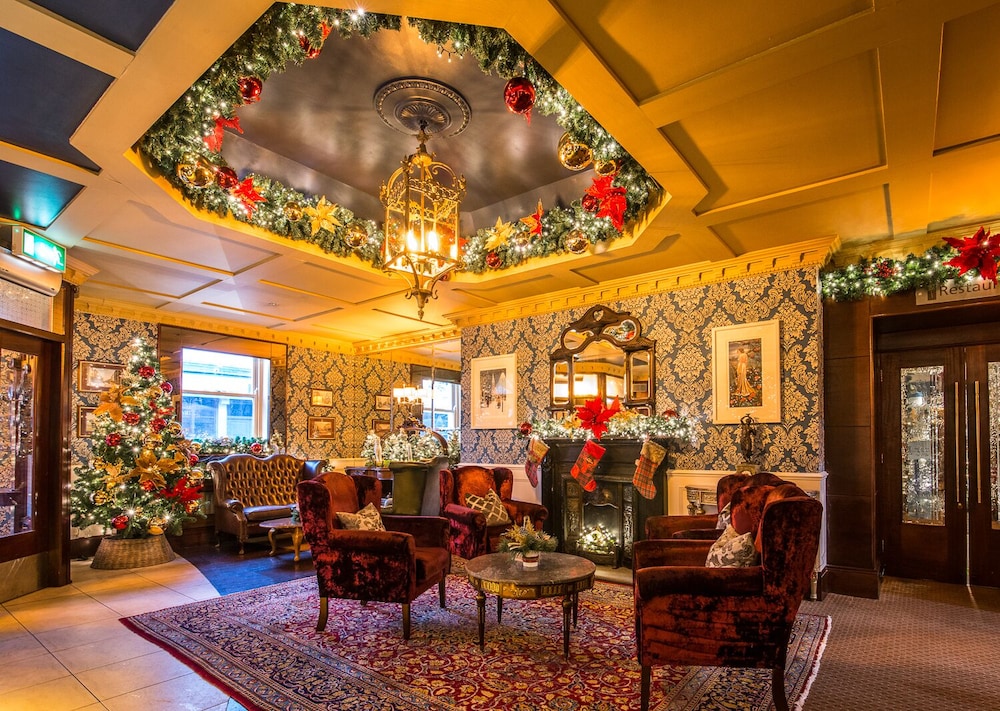 Benners Hotel 50/56