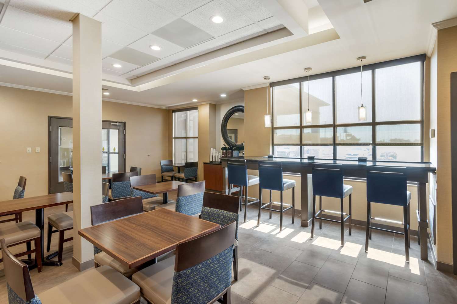 Comfort Inn & Suites Blytheville, AR 32/39