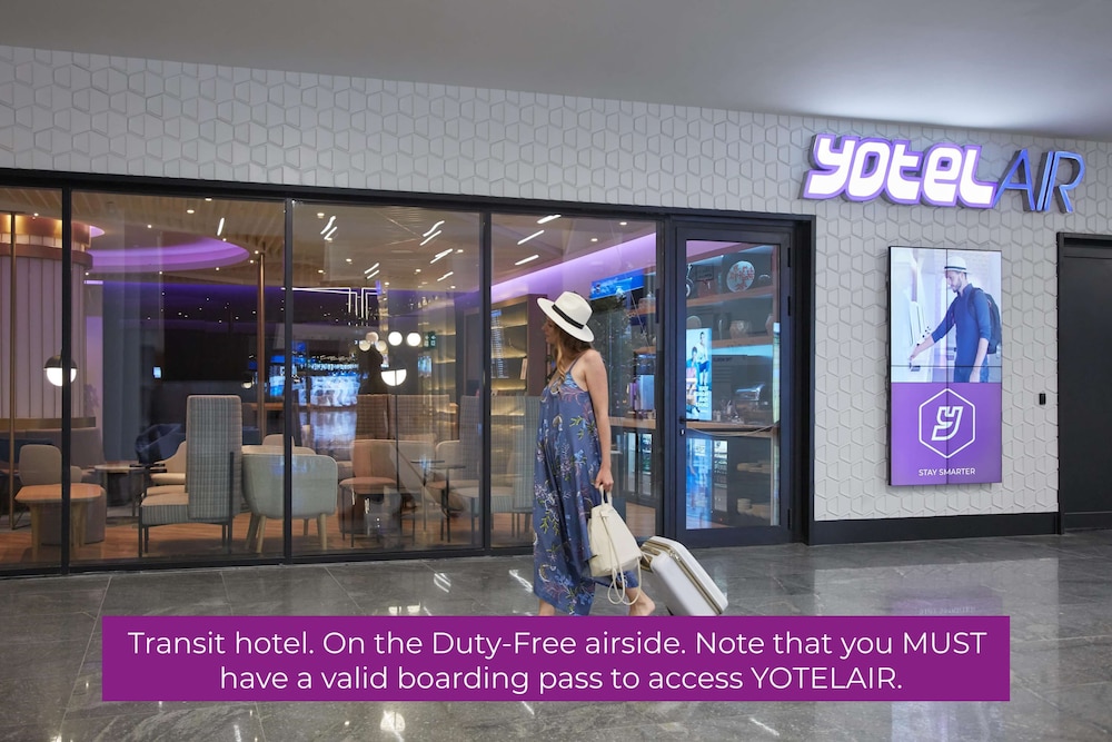 YOTELAIR Istanbul Airport AIRSIDE 6/63