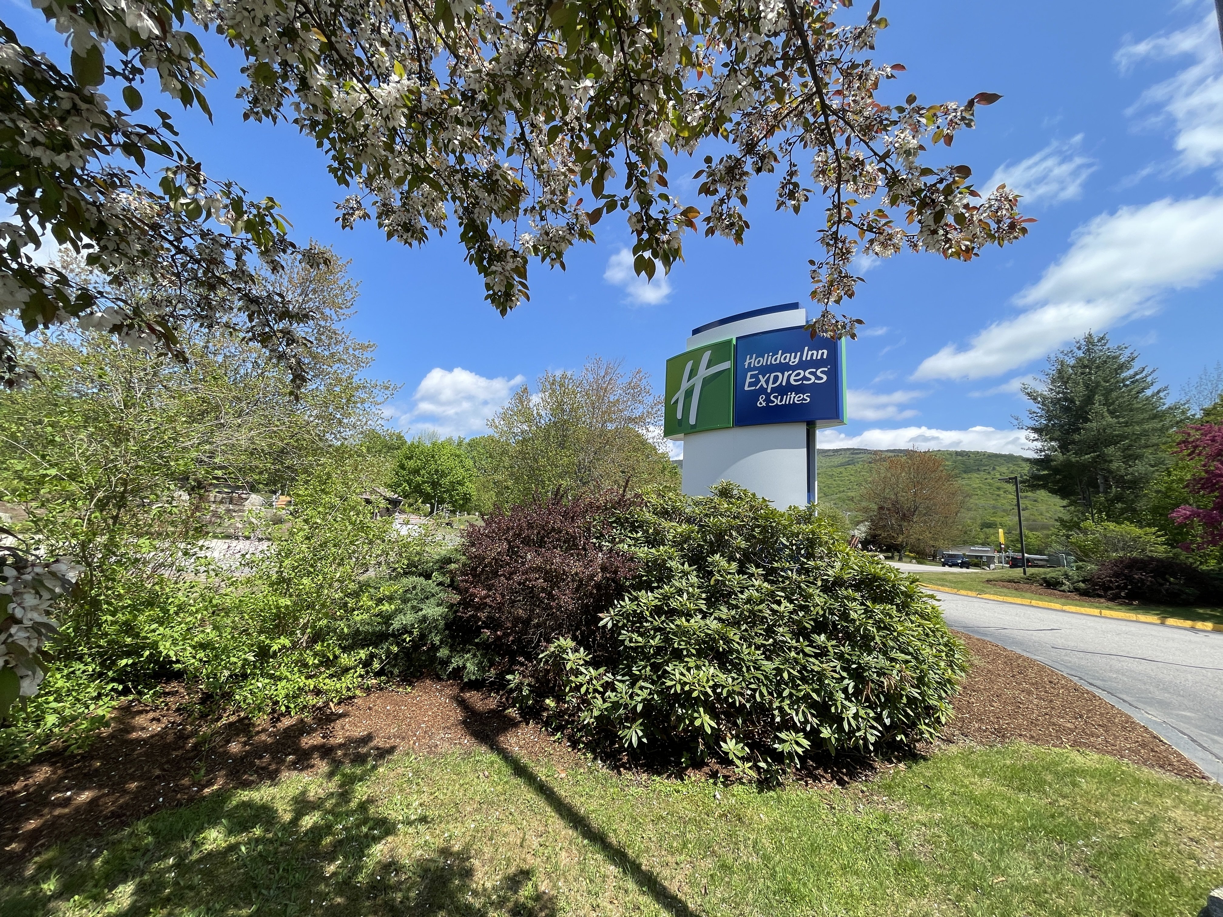 Holiday Inn Express & Suites Lincoln East - White Mountains 41/47