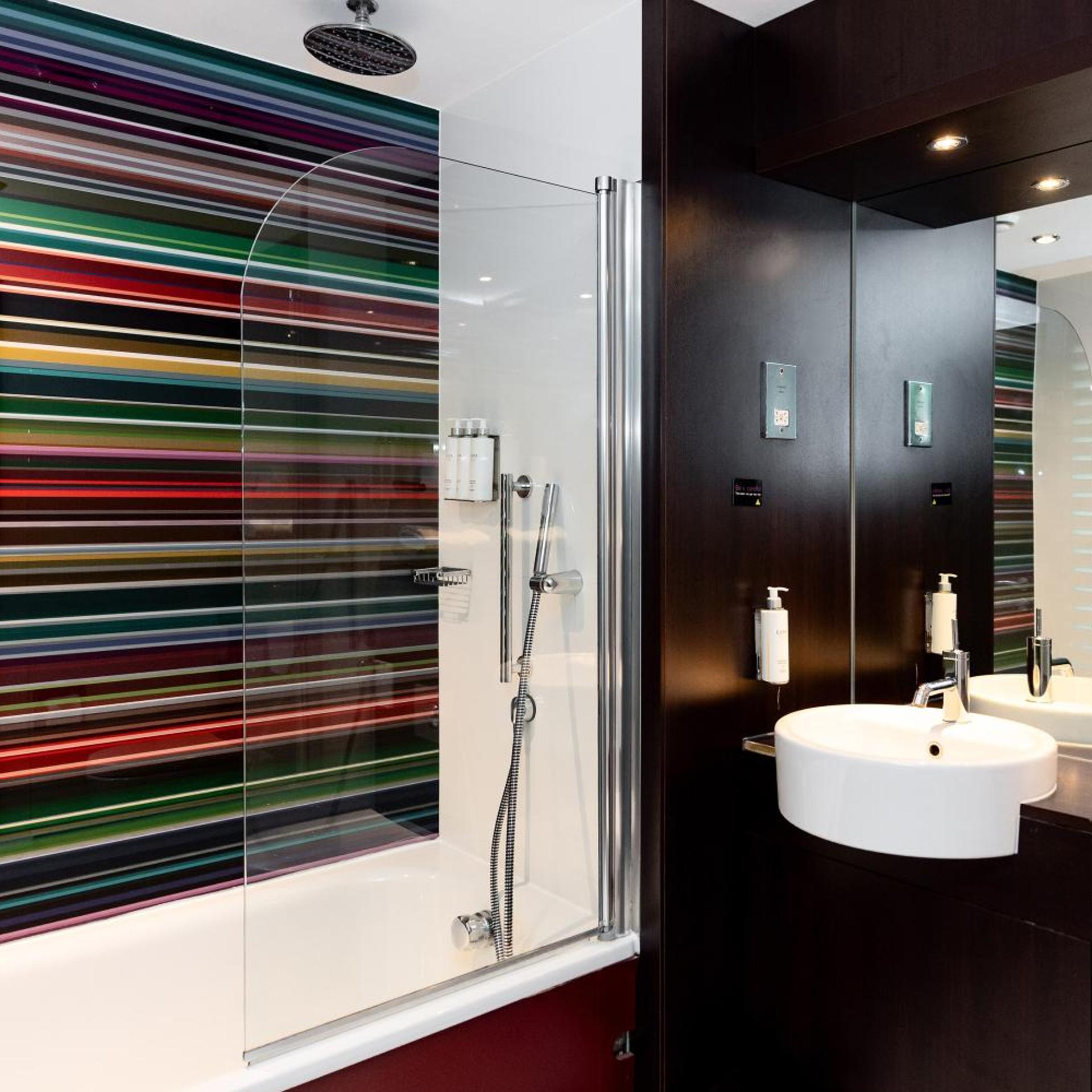 غرفة عائلية، Village Hotel Manchester Ashton 3/6