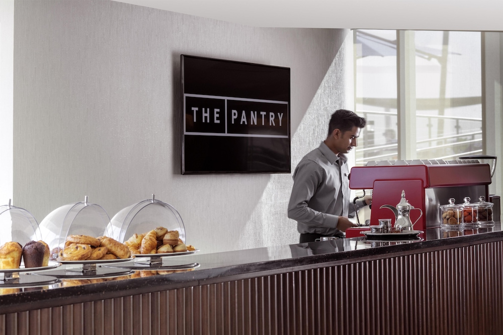 Avani+ Palm View Dubai Hotel & Suites 7/50