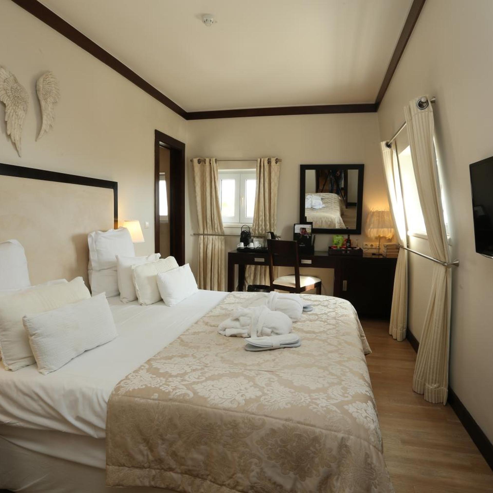 Suite, Single Bed