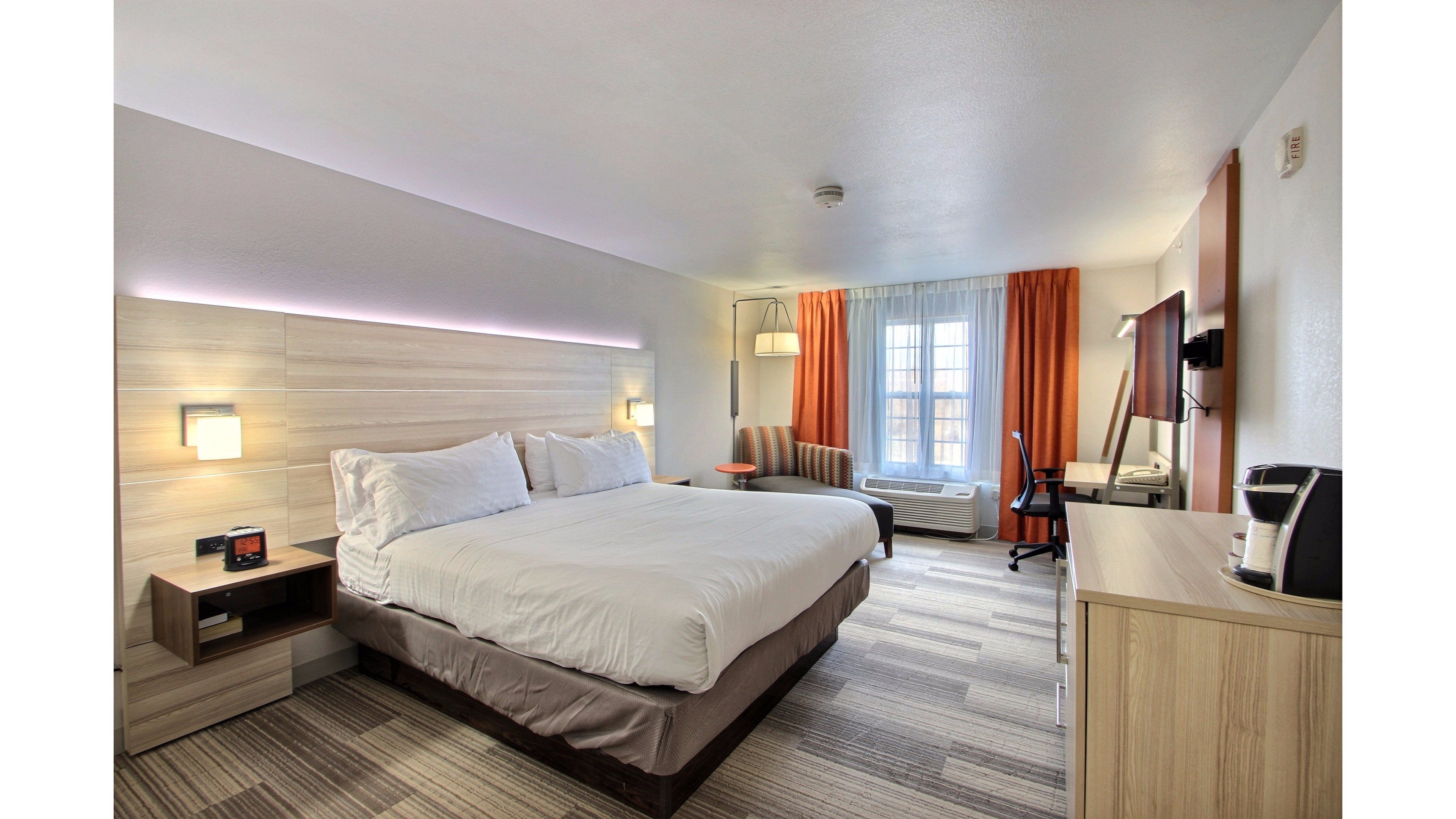 Holiday Inn Express Hotel And Suites Milwaukee Airport 27/74