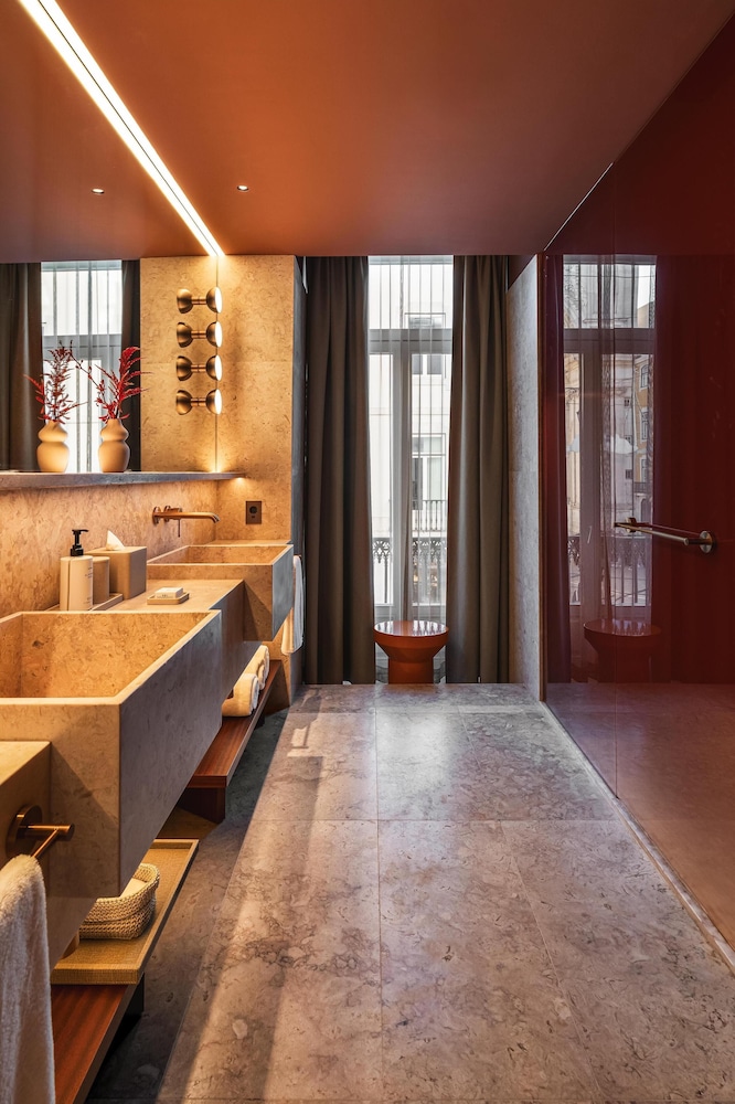 Andaz Lisbon 9/50