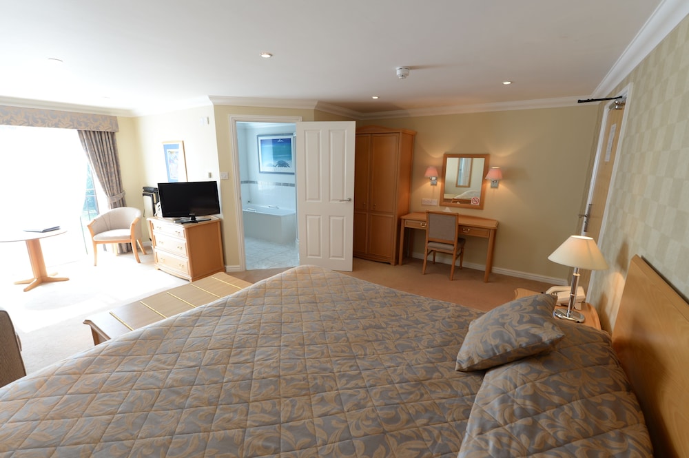 Park Farm Hotel Leisure 69/78