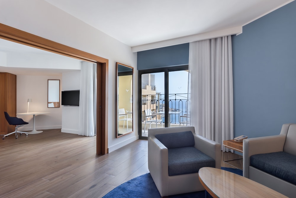 HILTON MALTA 70/100