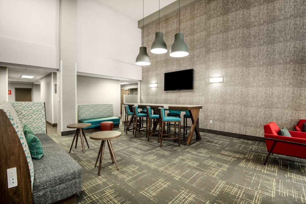 Hampton Inn Suites Las Vegas Henderson 27/61