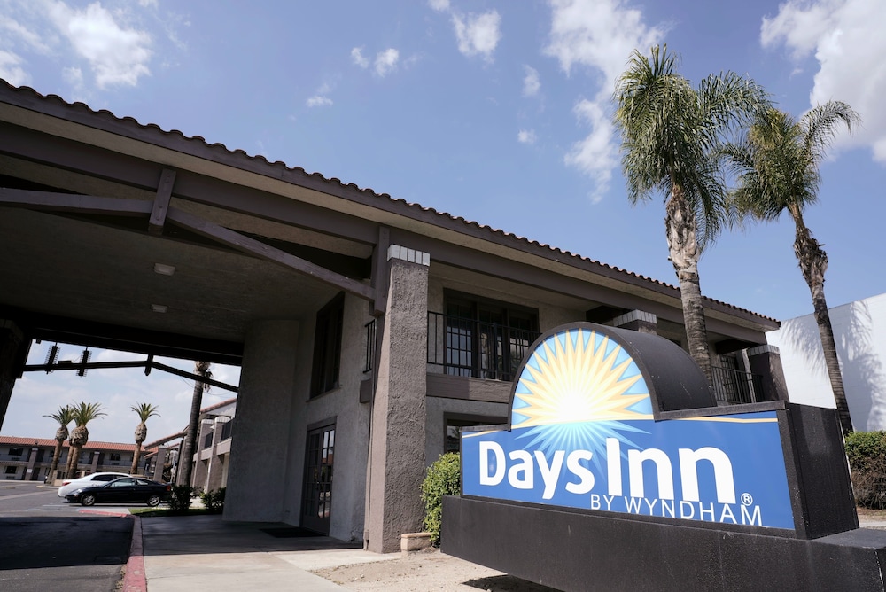 Days Inn By Wyndham Hemet 2/18