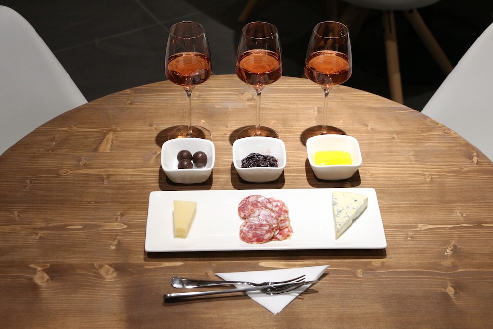 Wine Hotel 19/29